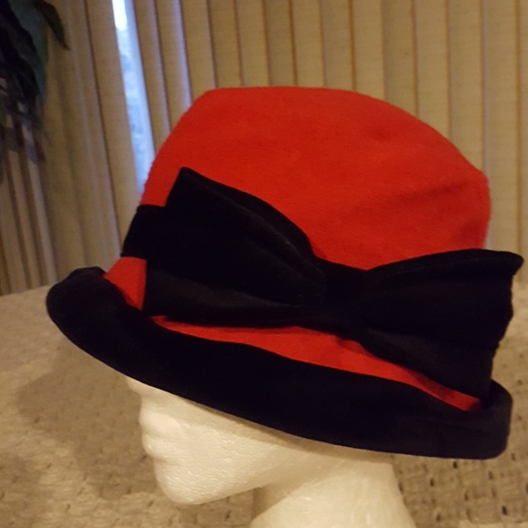 GAP hat. - Picture 2 of 5